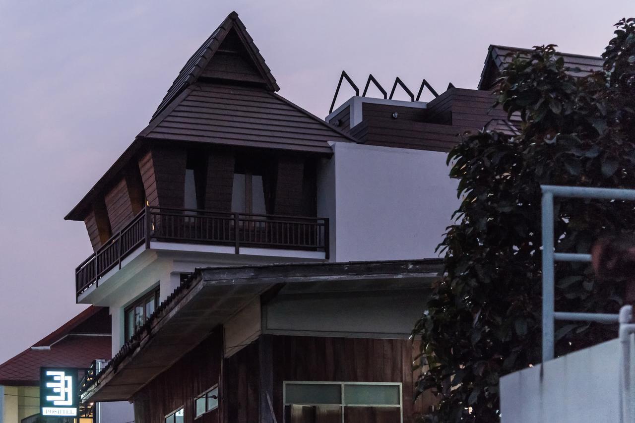 33 Poshtel (Adults Only) Hotel Чиангмай Екстериор снимка