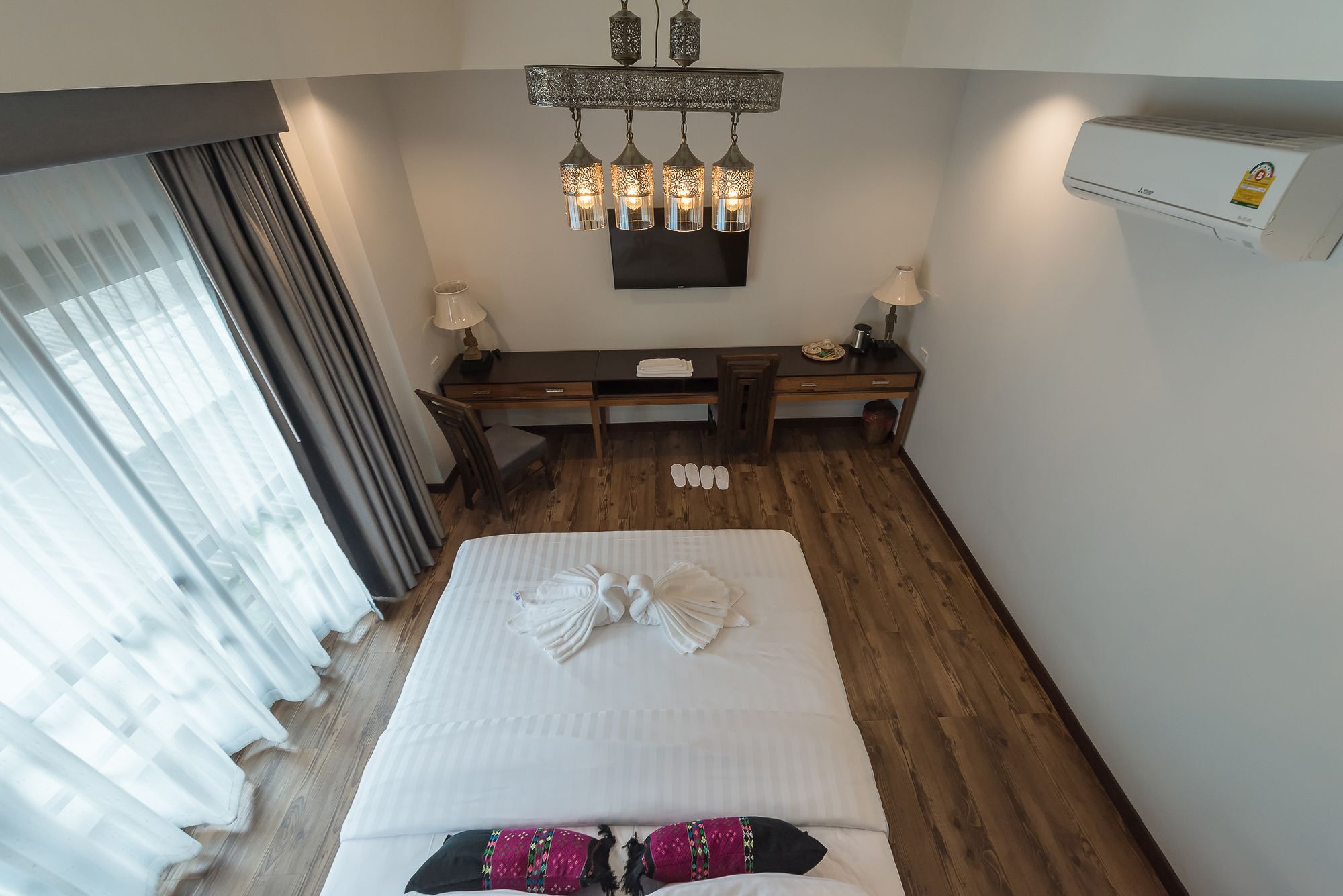 33 Poshtel (Adults Only) Hotel Чиангмай Екстериор снимка