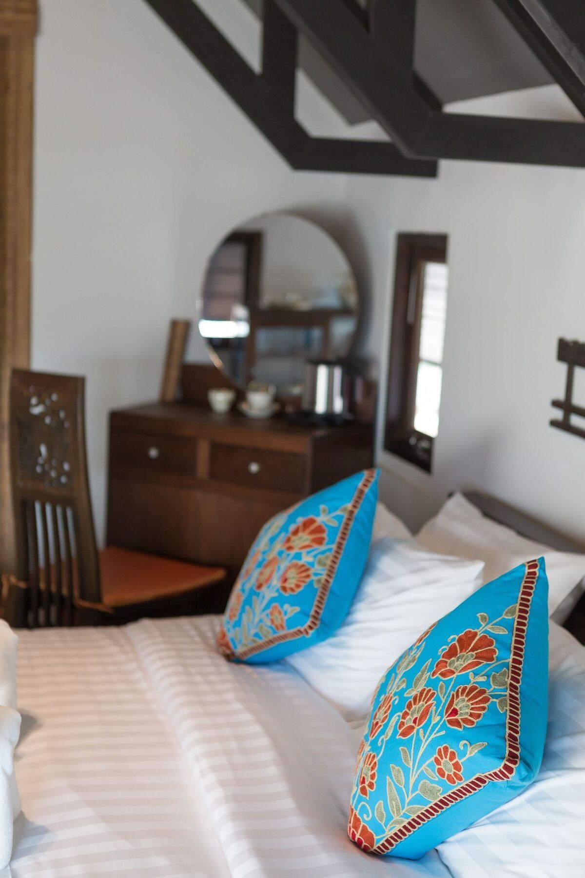 33 Poshtel (Adults Only) Hotel Чиангмай Екстериор снимка